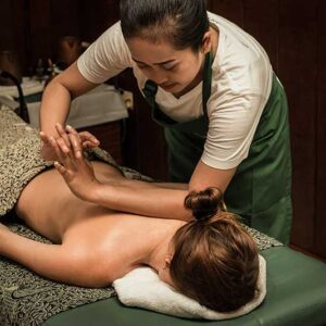 Majesticayurveda - Full Body Swedish Massage (Oil Therapy)